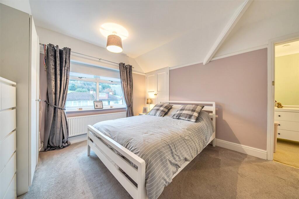 Crowther Avenue, Calverley, Pudsey, West Yorkshire photo 4