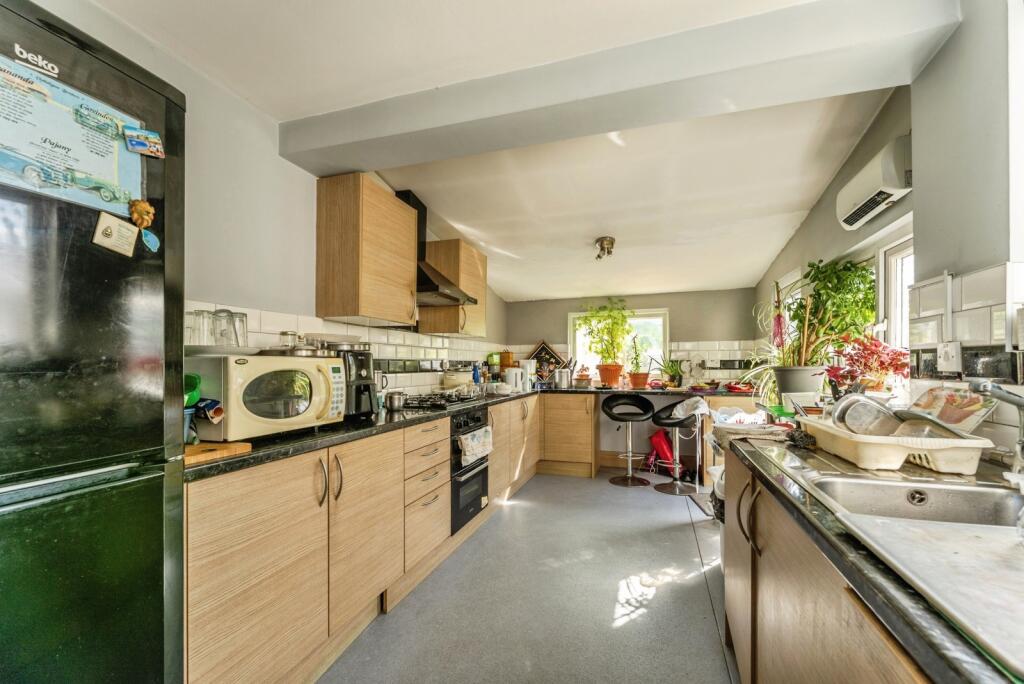 House in London - View 5