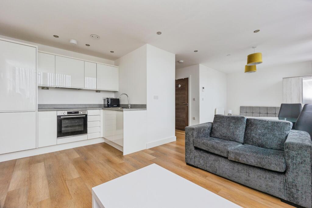 94 Talbot Road, Manchester, M16 photo 3