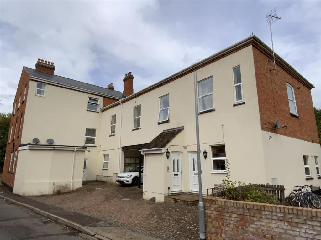 Main image of property: The Old County Arms, 189 Newport Road, New Bradwell