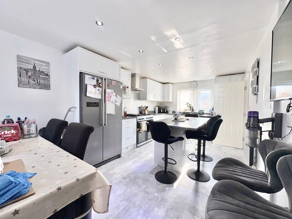 House in Milton Keynes - View 4