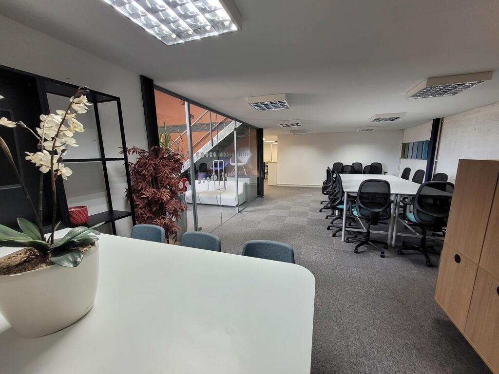 Photo 18