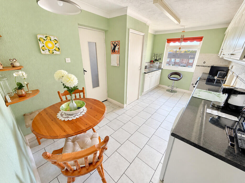 Apartment in Brighton - View 5