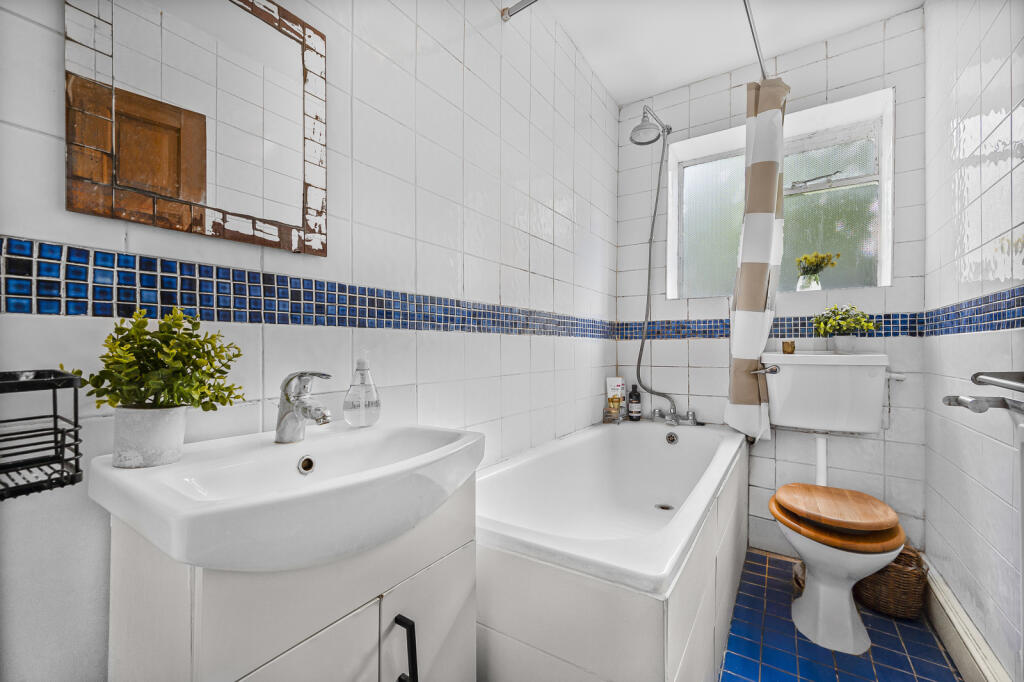 Apartment in London, Islington - View 4