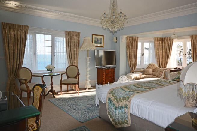 3 room from entry