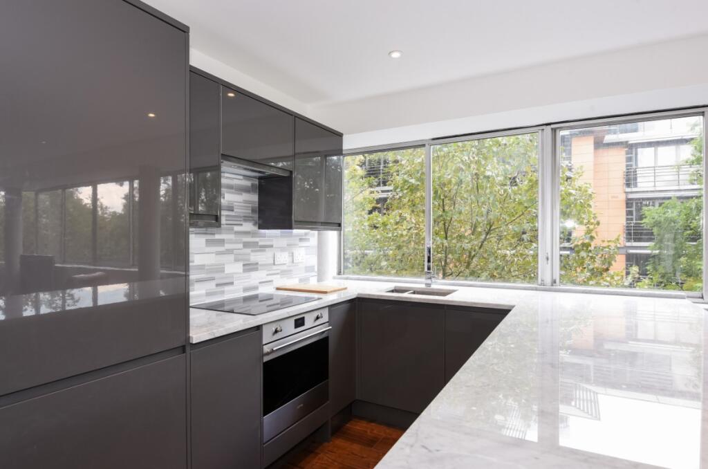 Apartment in London - View 3