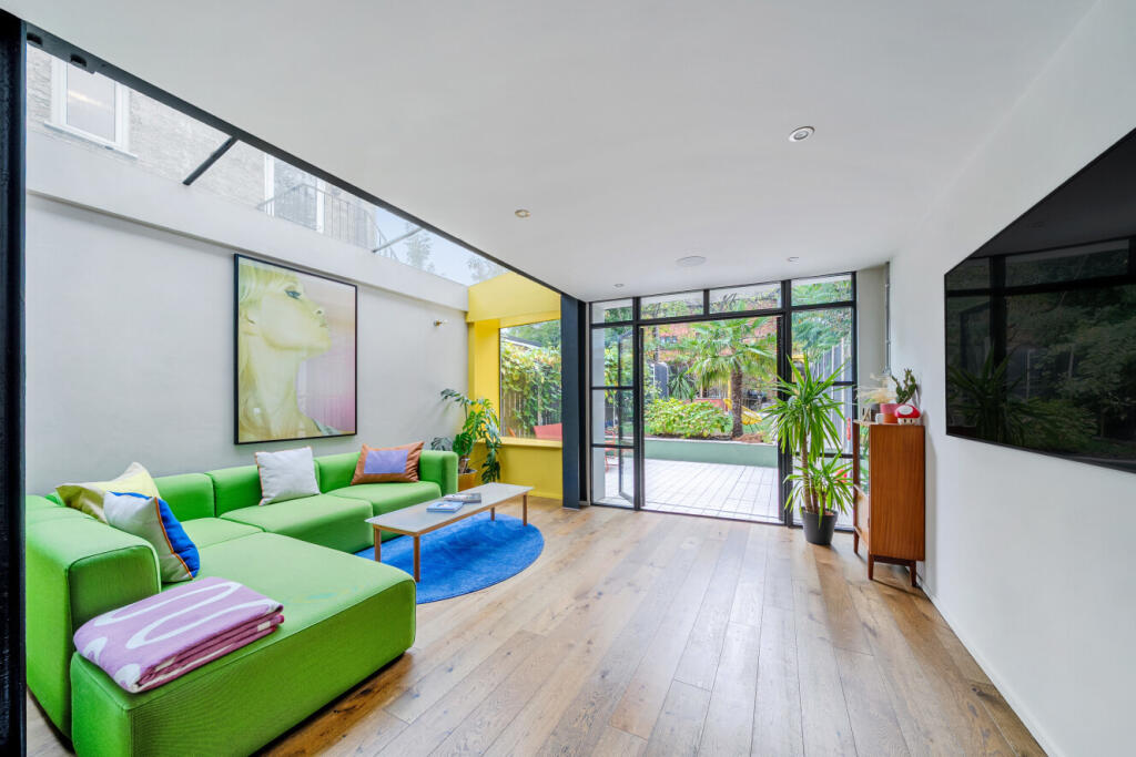House in London, Anerley - More