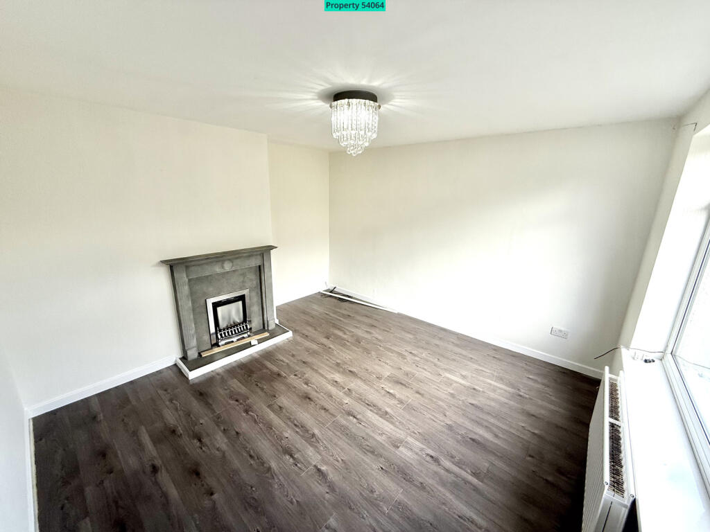 19 Camberley Mount, Bradford, BD4 photo 5