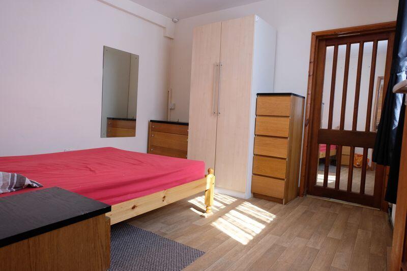 1 bedroom maisonette for rent