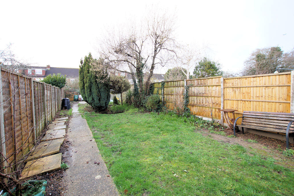 Myrtle Avenue, Portchester - View 4