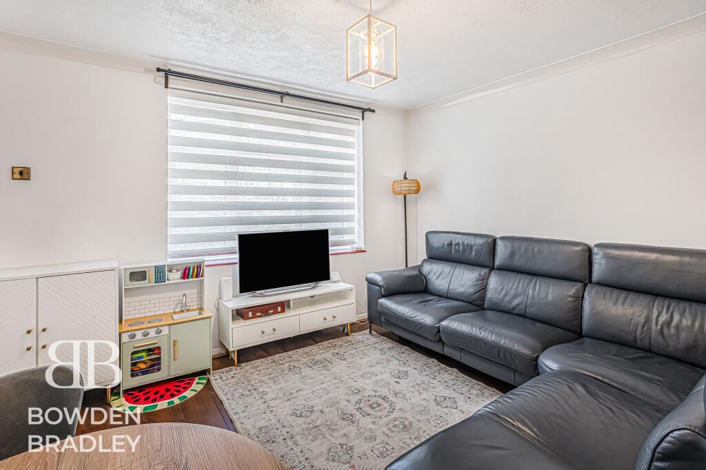 House in Epping Forest, Loughton - View 4