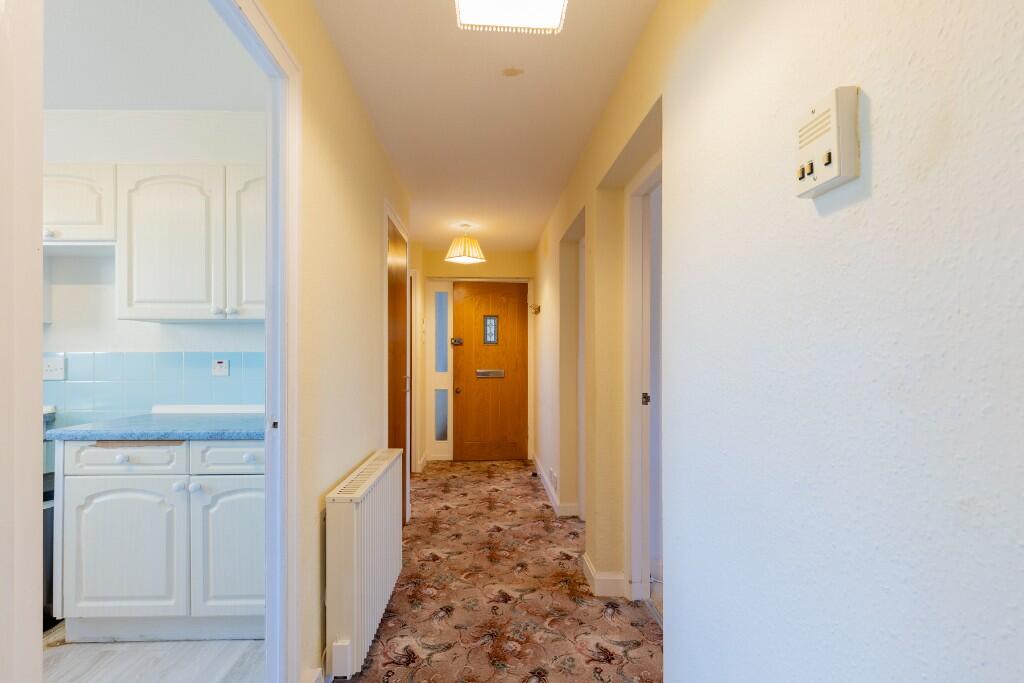 Robshill Court, Glasgow, G77 photo 4