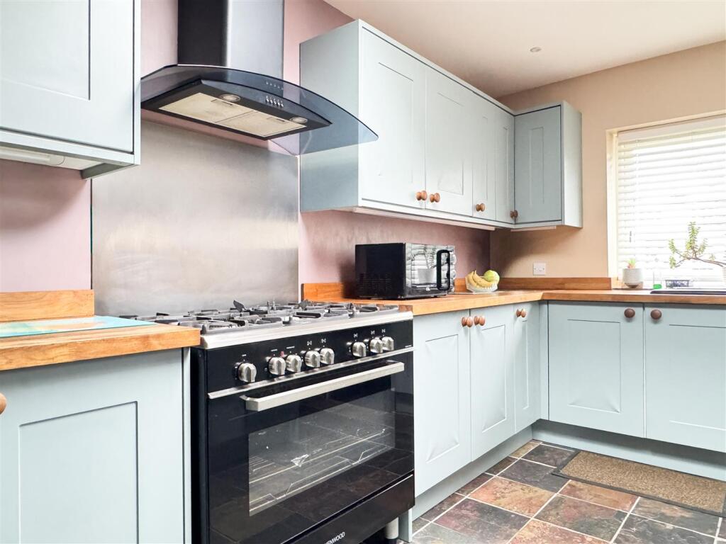 Gorringe Valley Road, Eastbourne, BN20 9SX - View 4