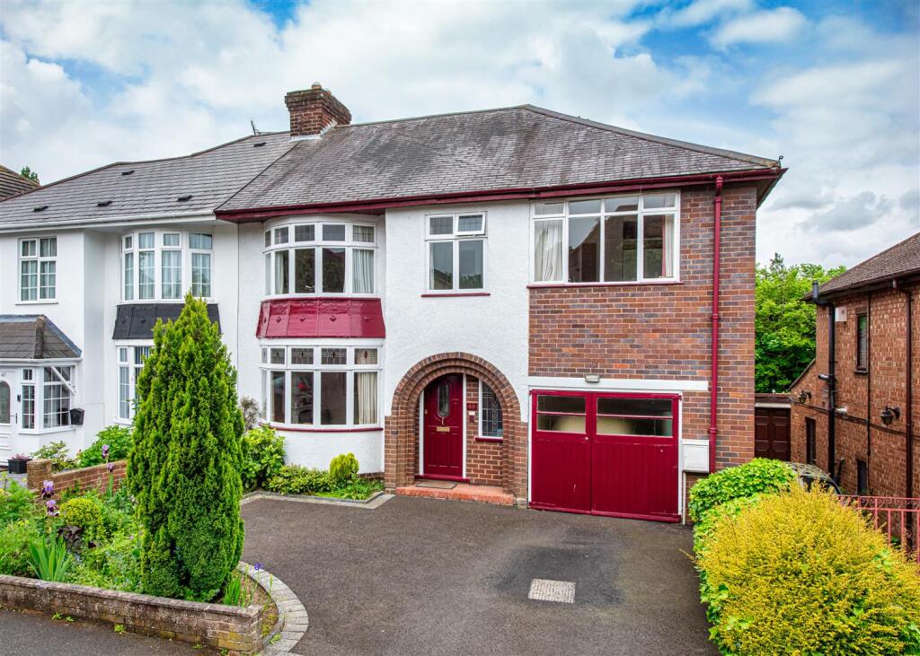 Main image of property: 49 Canterbury Road, Penn, Wolverhampton