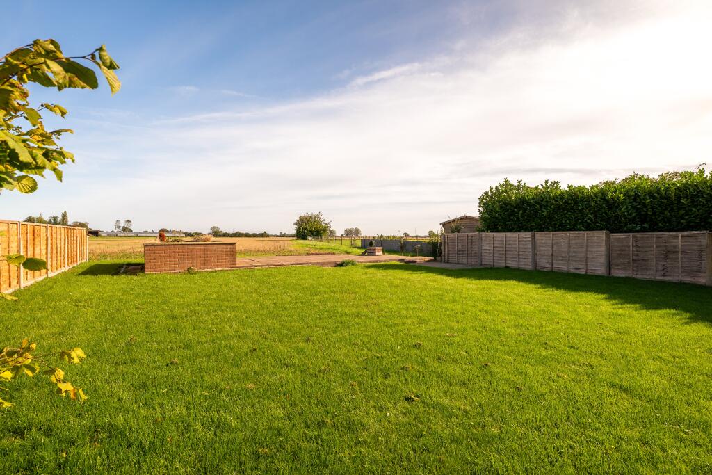 House in North Kesteven, Little Hale - View 4