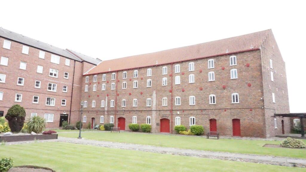 Main image of property: 9A Pease Court, High Street, Hull, HU1 1NG