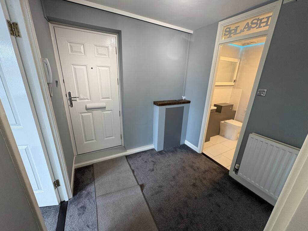 Apartment in Sunderland, Washington - View 5