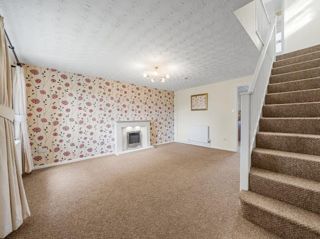 House in Worcester - View 3
