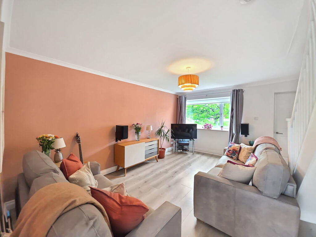 House in Wigan, Greater Manchester - More