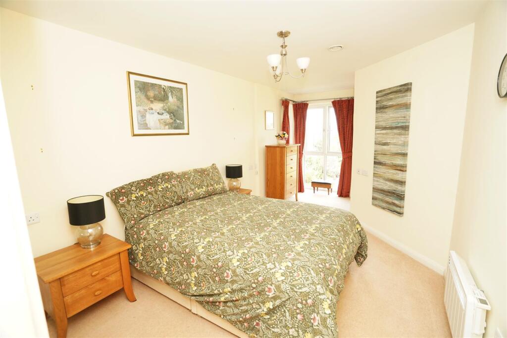 Apartment in Bolton - More