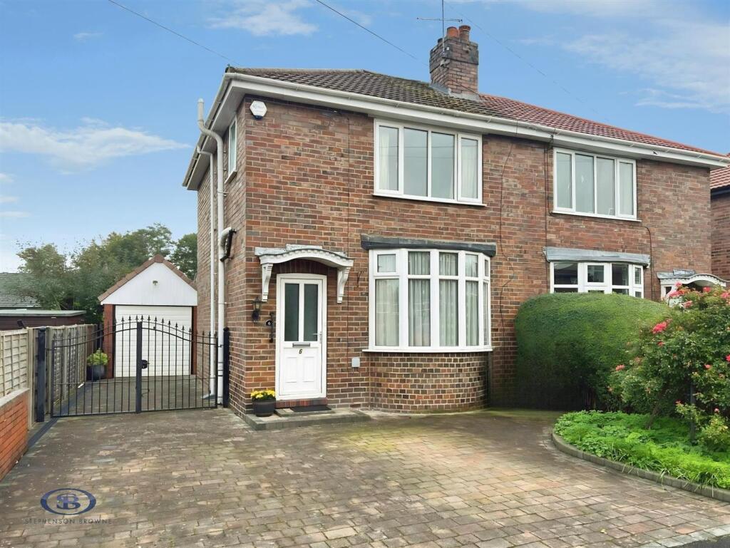 3-bed semi-detached on Heath Road, Congleton, £167,500