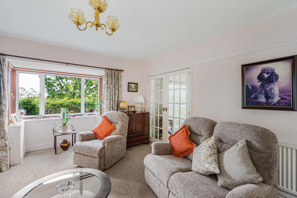 Chy Vean, Priory Avenue, Totnes, Devon photo 2