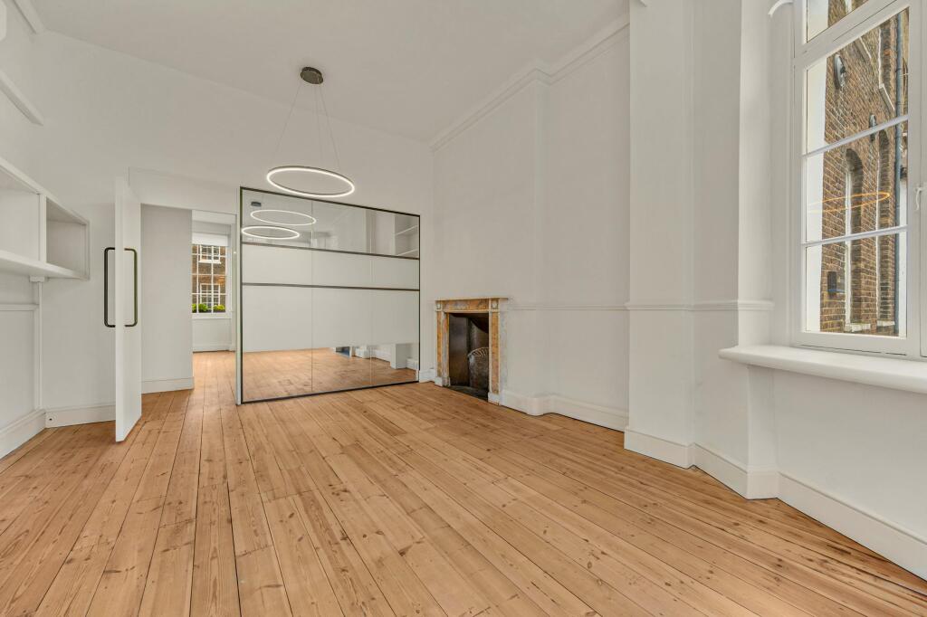 bedroom 4.jpg