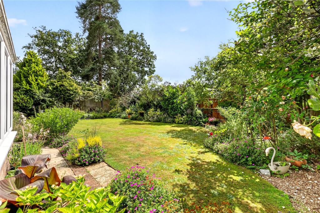 House in Bracknell - View 4