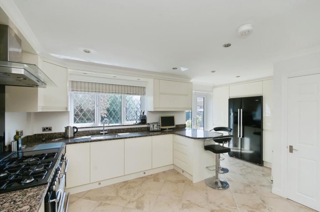 House in Lewes, Seaford - More