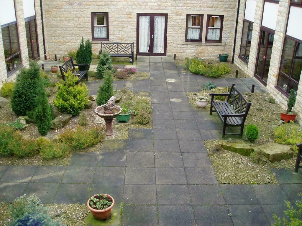 Apartment in Calderdale, West Yorkshire - More