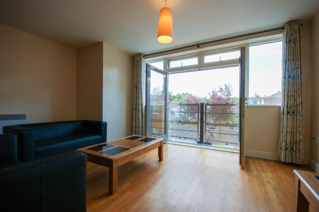 Main image of property: Middlepark Drive, Birmingham, B31 2FQ
