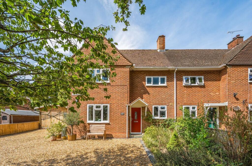 3-bed semi-detached on Pound View, Smannell, Andover, SP11 6JN, £500,000