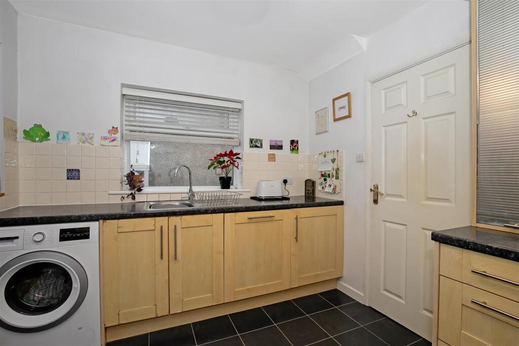 Park Lane, Frampton Cotterell, Bristol photo 5