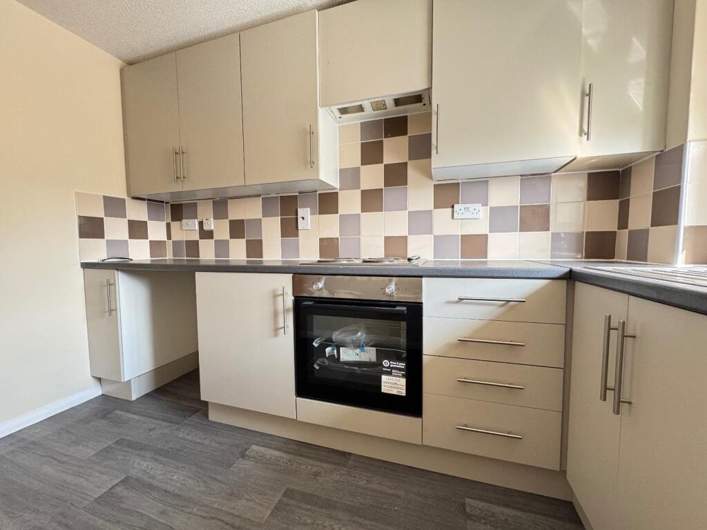 Apartment in Rothwell, North Northamptonshire - View 5