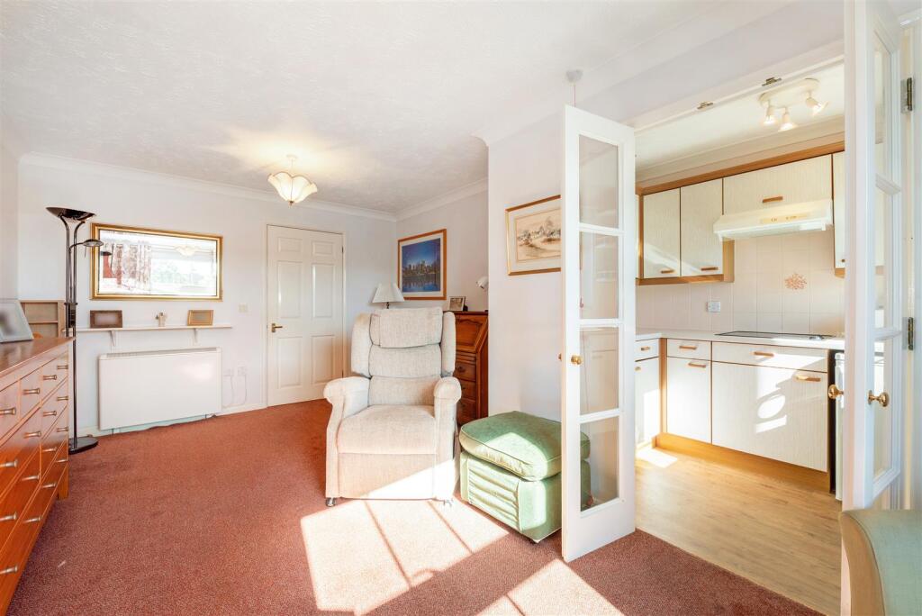 Apartment in Chichester - View 4