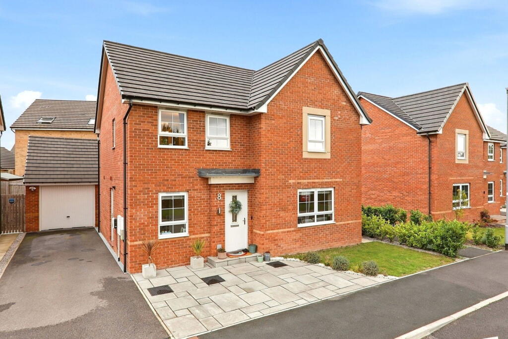 Ls26 4 bedroom detached house for sale in Welles Avenue, Methley, Leeds LS26