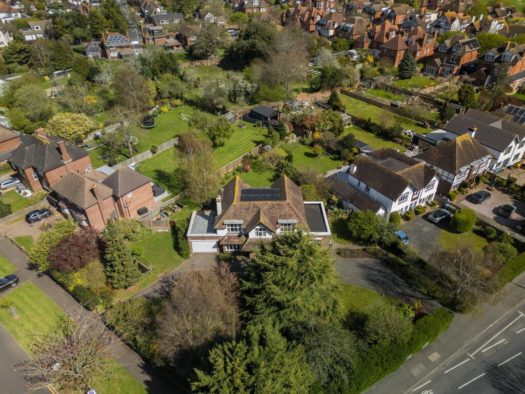 Main image of property: Cheriton Road, Folkestone, CT19 5HQ