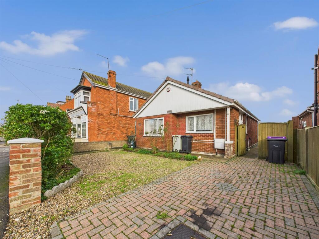 Main image of property: Victoria Road, Mablethorpe