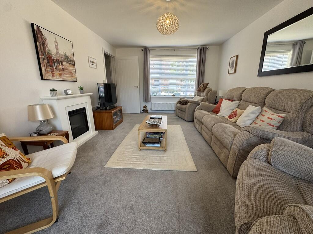 House in Stevenage - View 4