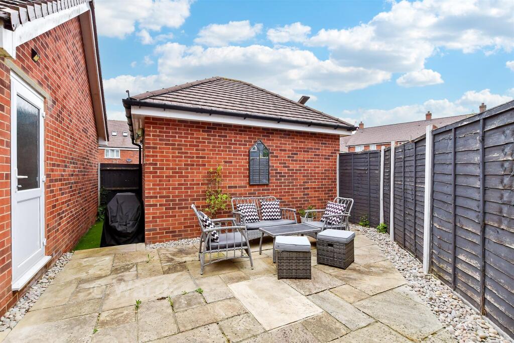 House in Maidstone, Langley Park, Boughton Monchelsea - More