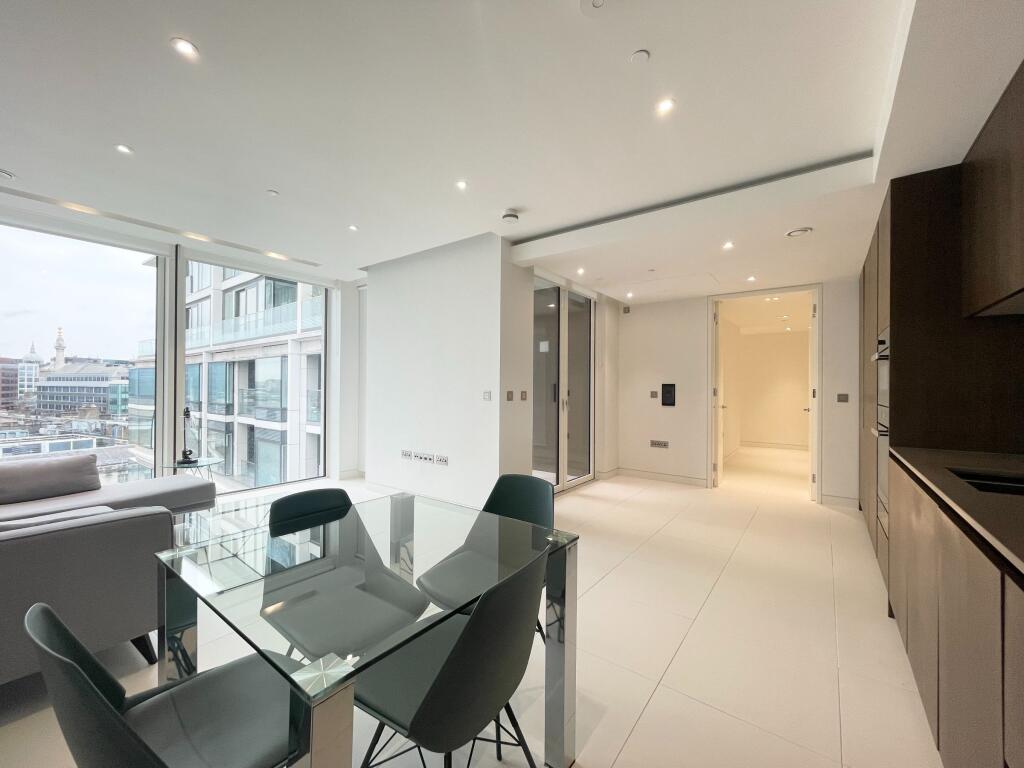 Main image of property: Sugar Quay - P1999