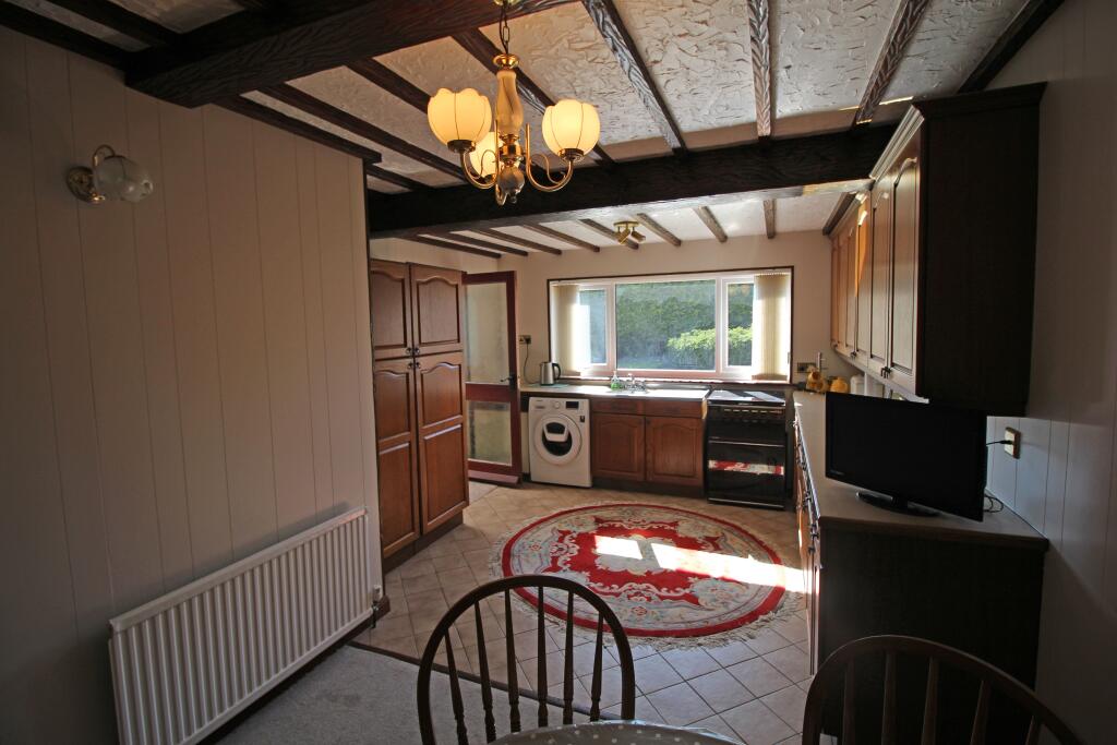 Bembridge, Worksop  photo 5
