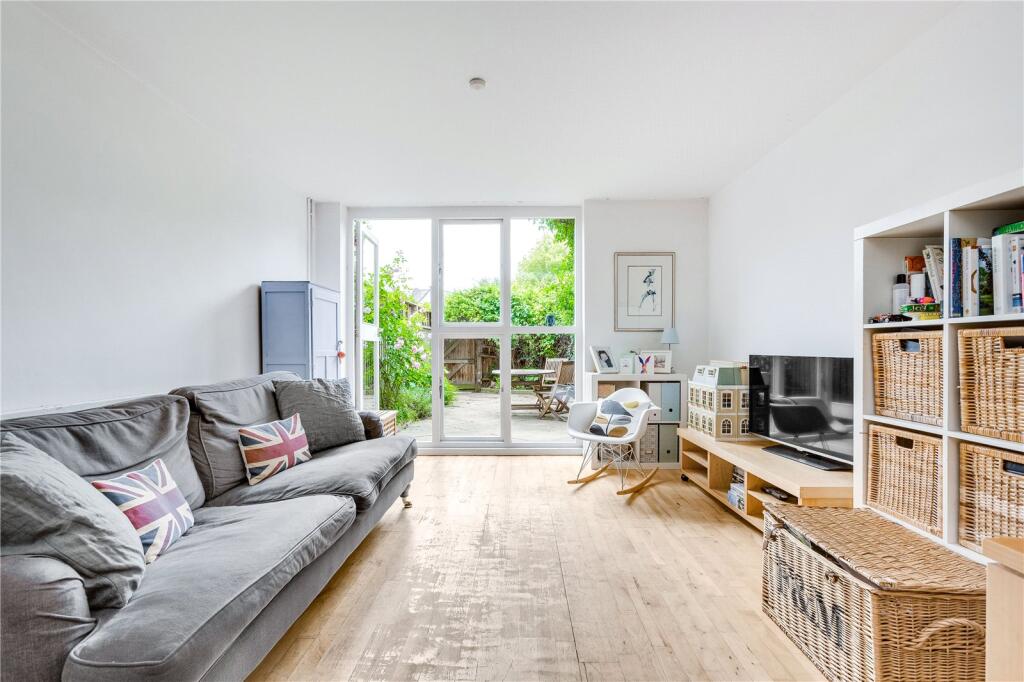 Apartment in London - View 2