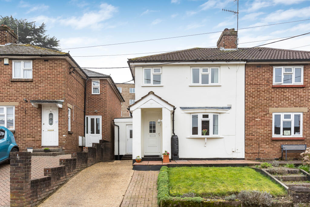 Main image of property: Victoria Road, Berkhamsted, Hertfordshire, HP4
