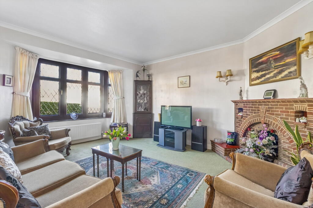Shepherds Way, Rickmansworth, WD3 7NH photo 2