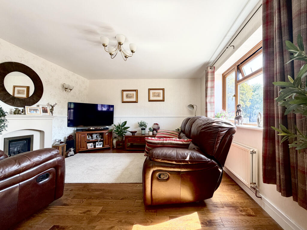 North Avenue, Highbridge, Somerset photo 3