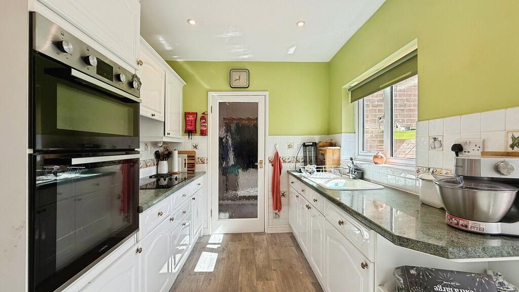 House in Westbury, Leigh Park - View 5