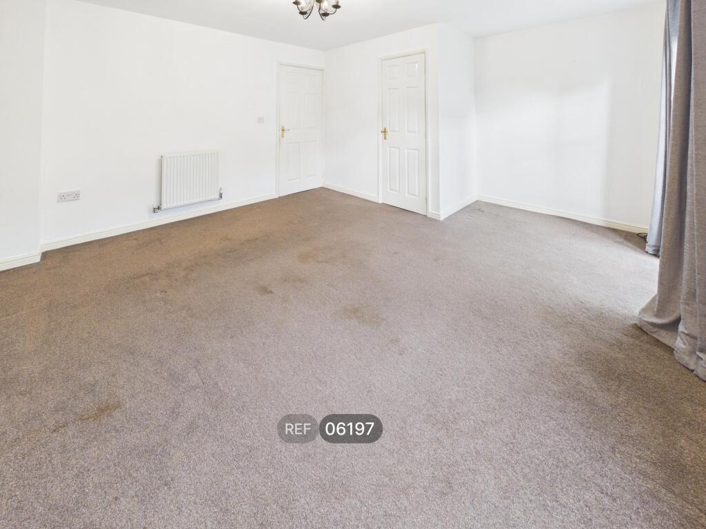 House in Wakefield - View 3