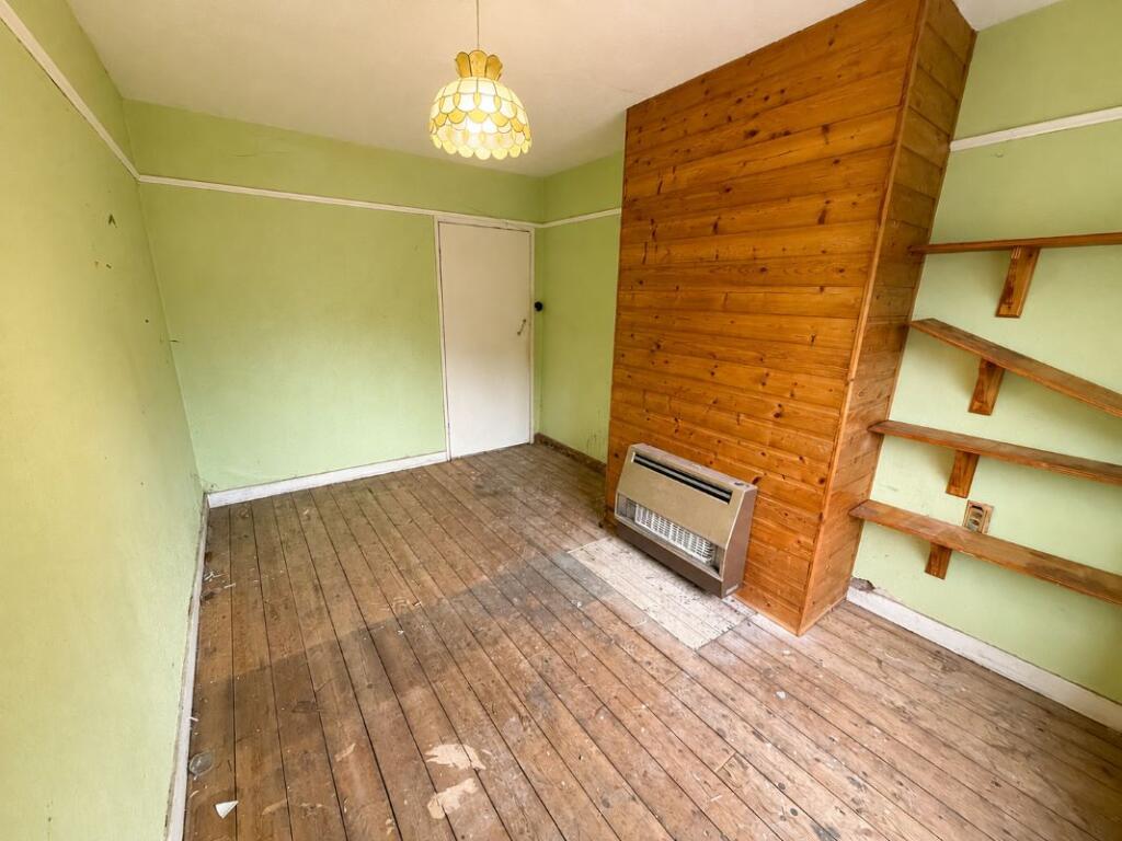 House in Birmingham, West Midlands - More