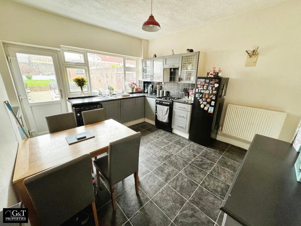 House in Sandwell, West Midlands - View 4